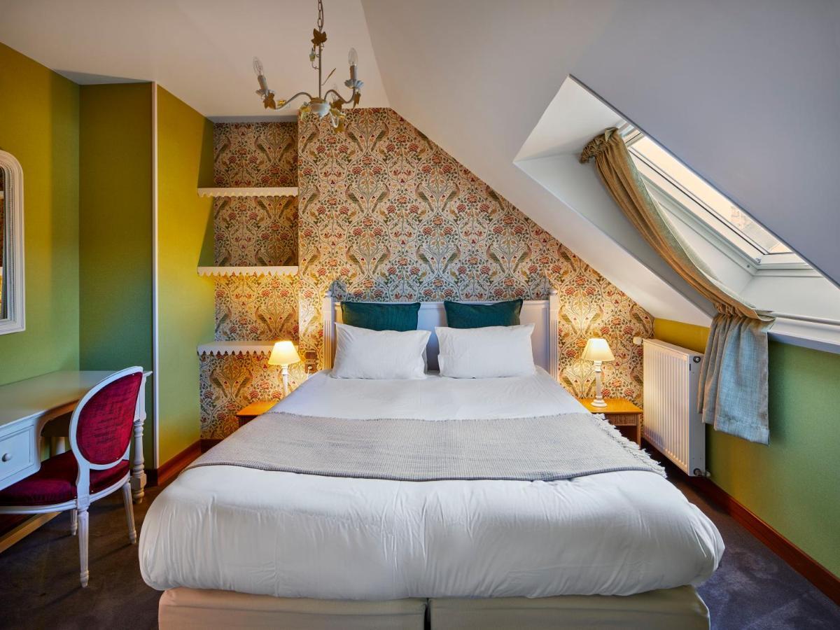 Logis Hotel Les Fuchsias Сен-Вааст-ла-Уг Экстерьер фото