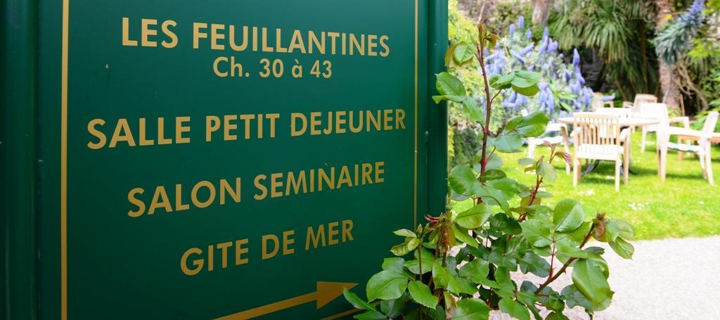 Logis Hotel Les Fuchsias Сен-Вааст-ла-Уг Экстерьер фото